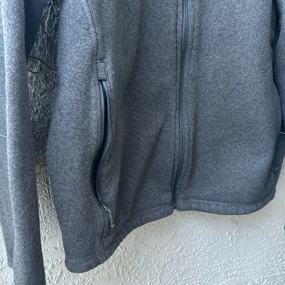The North Face Zip Up Men’s sweater - Picture 6 of 9